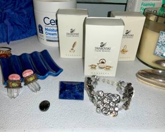 Swarovski, classic, crystal memories . Costume jewelry 