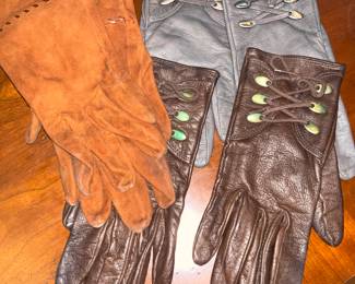 Leather Gloves, Italian leather gloves , Henri Bendel Gloves 