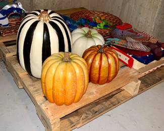 Fall decor. Decorator decor. Pumpkins 