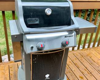 Weber, Spirit. Gas grill . Folding sides.  Weber Grill cover. 