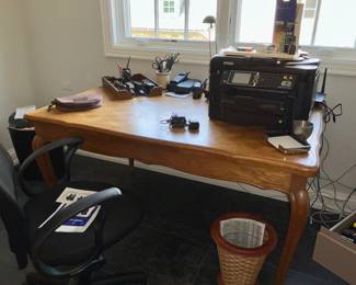 Kitchen table w self storing leaves , Epson Workforce WF-3640