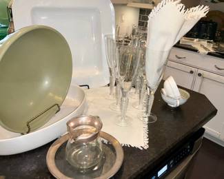 Sosaki, "Cleopatra", wine glasses. Kitchen serving pieces