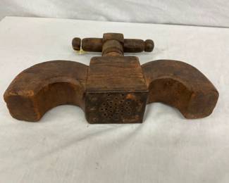 BOTTOM VIEW