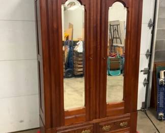 W/ BEVELED MIRROR DOORS