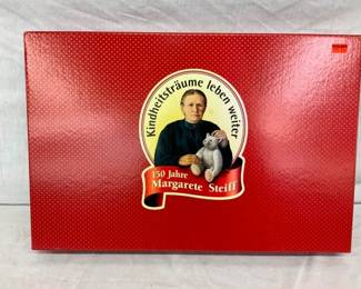 STEIFF ANIMAL COLLECTION IN BOX