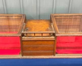 EARLY COUNTER TOP SHOWCASE W/CASH DRAWER