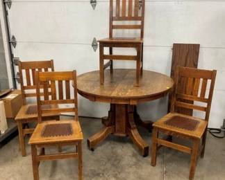 5PC. OAK TABLE SET W/ CHAIRS/LEAF