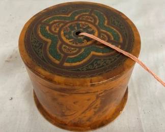 EARLY VINTAGE STRING HOLDER