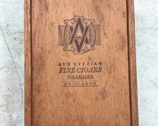 AVO UVEZIAN CIGAR BOX W/JEWELRY CONTENTS
