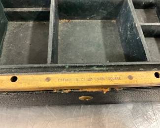 CLOSEUP VIEW SIGN TIFFANCY BOX