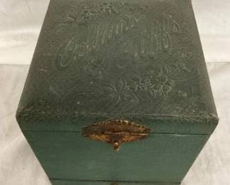 EARLY VINTAGE HAT BOX 6X7