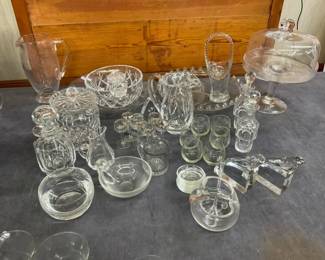 COLLECTION OF CUT TO CLEAR GLASSWARE