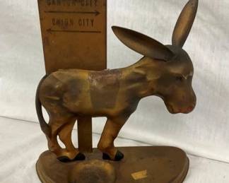 UNUSUAL DONKEY CIG. DISPENSER 10X10