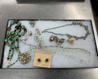 LG COLLECTION COSTUME JEWELRY