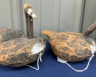 EARLY ROOT DUCK DECOYS