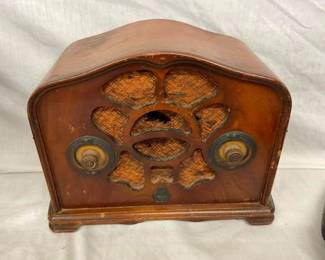 VINTAGE EMERSON RADIO 10X8