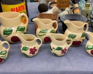 COLLECTION WATT POTTERY