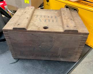 EARLY WOODEN BON AMI BOX