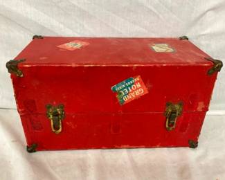 EARLY CB CHILDS TRUNK 13 X 7 1/2