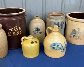 VARIOUS STONEWARE ITEMS