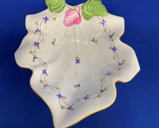 HEREND CHINA CONSOLE PIECE 10X2 1/2
