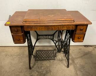 OAK SINGER PEDAL SEWING MACHINE