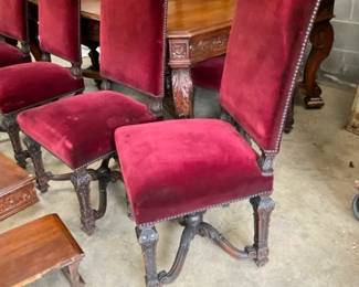 CLOSEUP VIEW CHAIRS