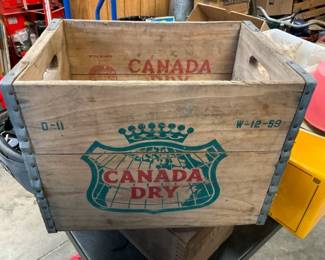 WOODEN CANADA DRY BOX