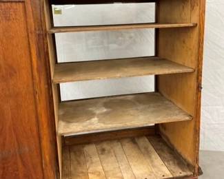 INSIDE VIEW MEDICAL CABINET