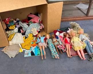 BARBIE, ASSESSORIES, CLOTHES