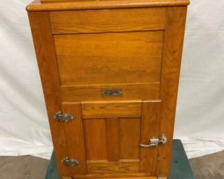 UNUSAUL SIZE GIBSON OAK ICE BOX