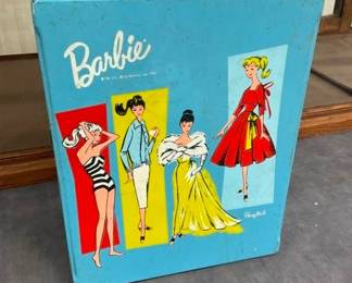 1961 BARBIE CASE W/ DOLLS