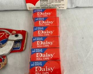OLD STOCK DAISY CAPS