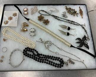 LG COLLECTION COSTUME JEWELRY