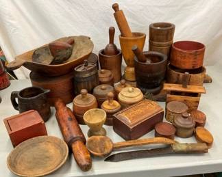 COLLECTION PRIM. WOODEN KITCHEN ITEMS