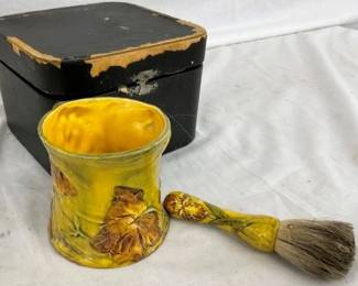 NICE VINTAGE SHAVING SET