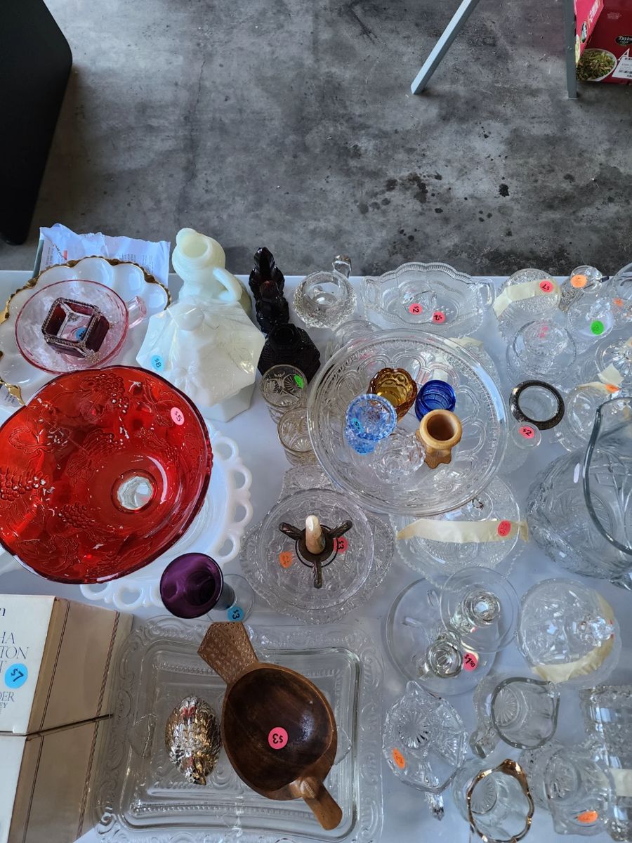 Downsizing/Poshmark Closet Closing in Zimmerman, MN starts on 7/3/2024