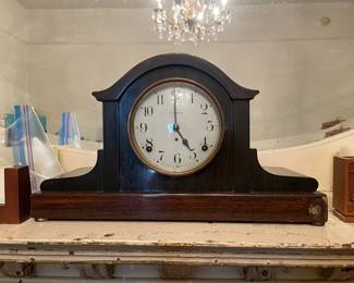 Antique mantle clock