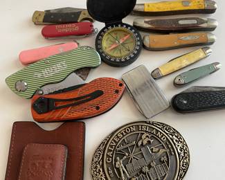 Small pocket knives, Galveston Buckle, Compass