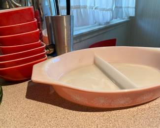 Pyrex Daisy Divided Dish