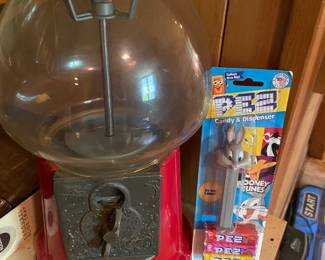 Gumball Machine with a KEY!!