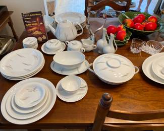 Mid Century Modernist Design Rosenthal China/Service By Raymond Loewy