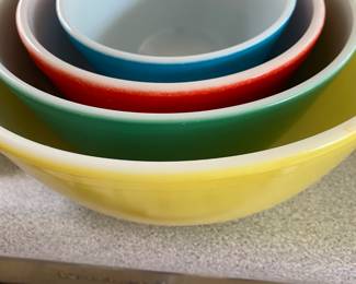 Vintage Pyrex Primary Colors Mixing Bowls