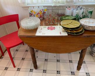 Vintage Kitchen!! Oak Double Drop Leaf Table, Needs some love