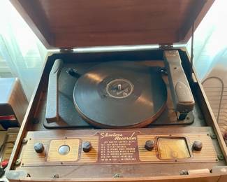Record player- works?