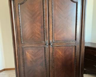 Wardrobe Armoire