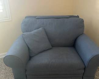Loveseat.Recliner