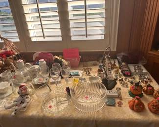 Miscellaneous.items including jewelry, beanie babies, knick knacks