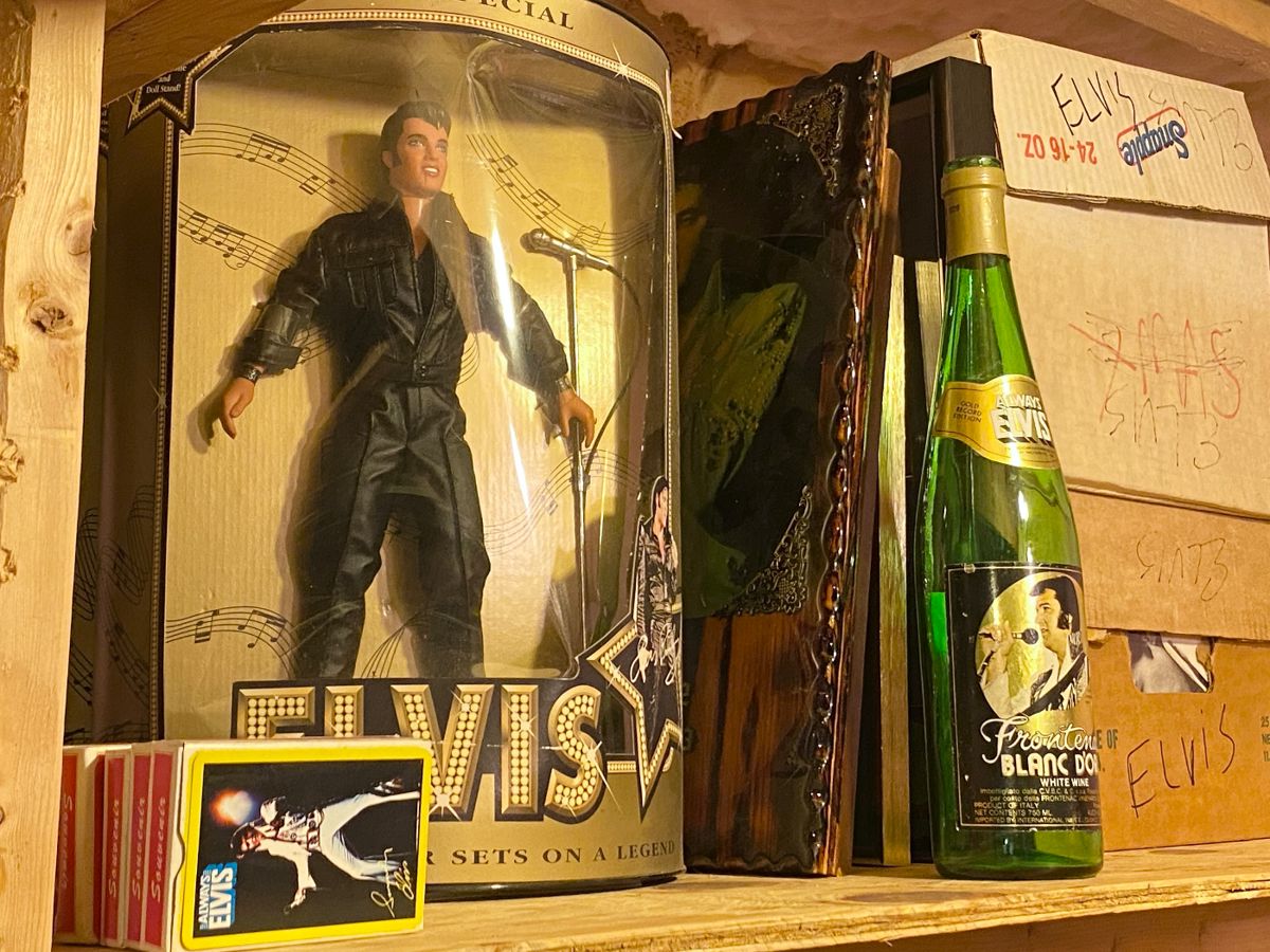 Large Elvis collection. 