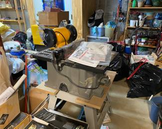 Table saw and grinder polishing wheel